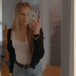 Meet your Posher, Chloe